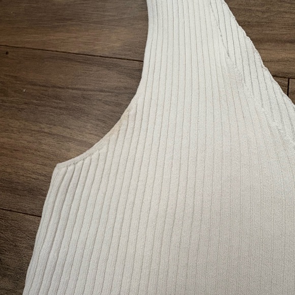 Lulu’s Basics Ribbed White Tank Top - Picture 4 of 7